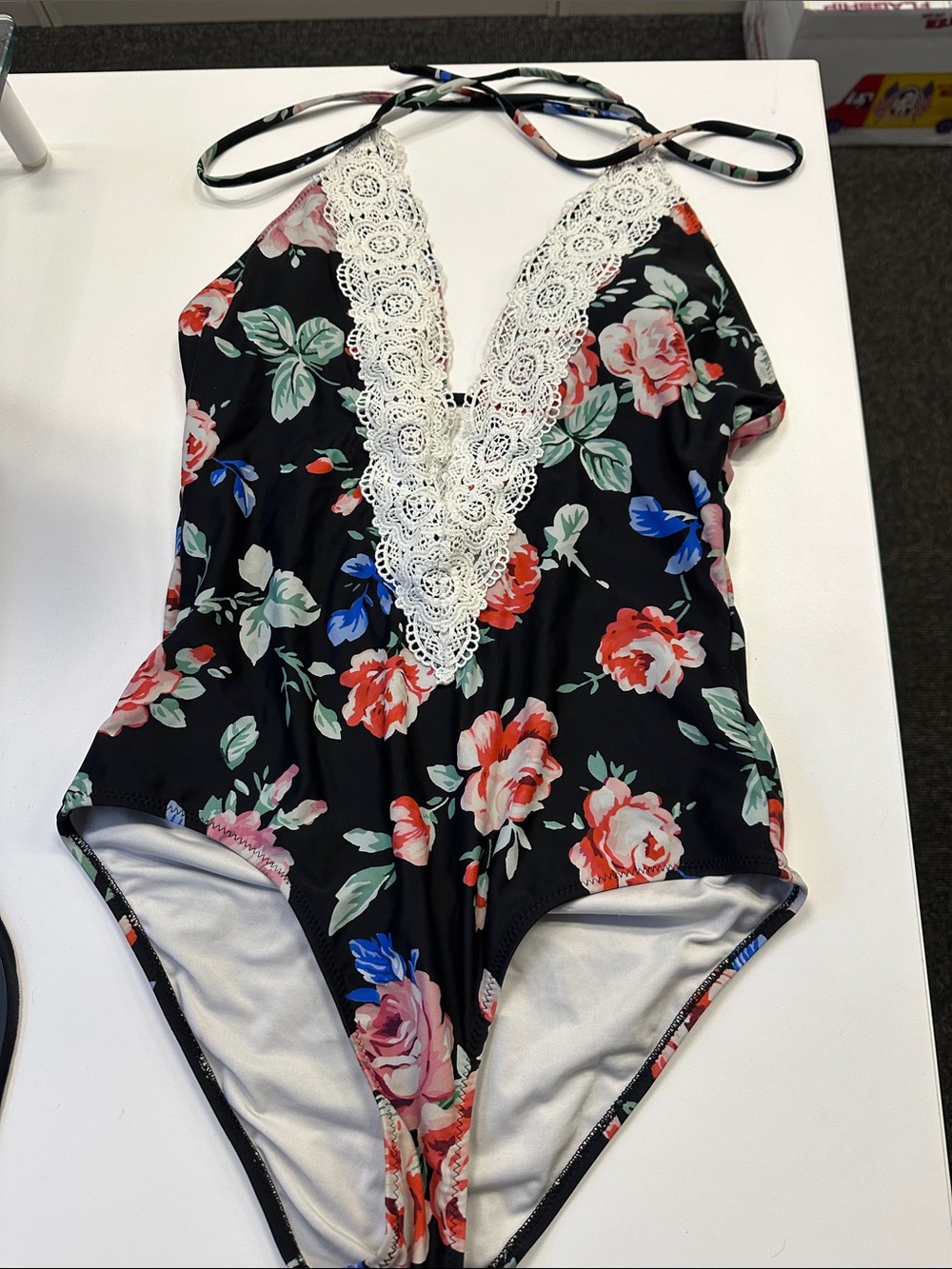 Cupshe one piece bathing suit